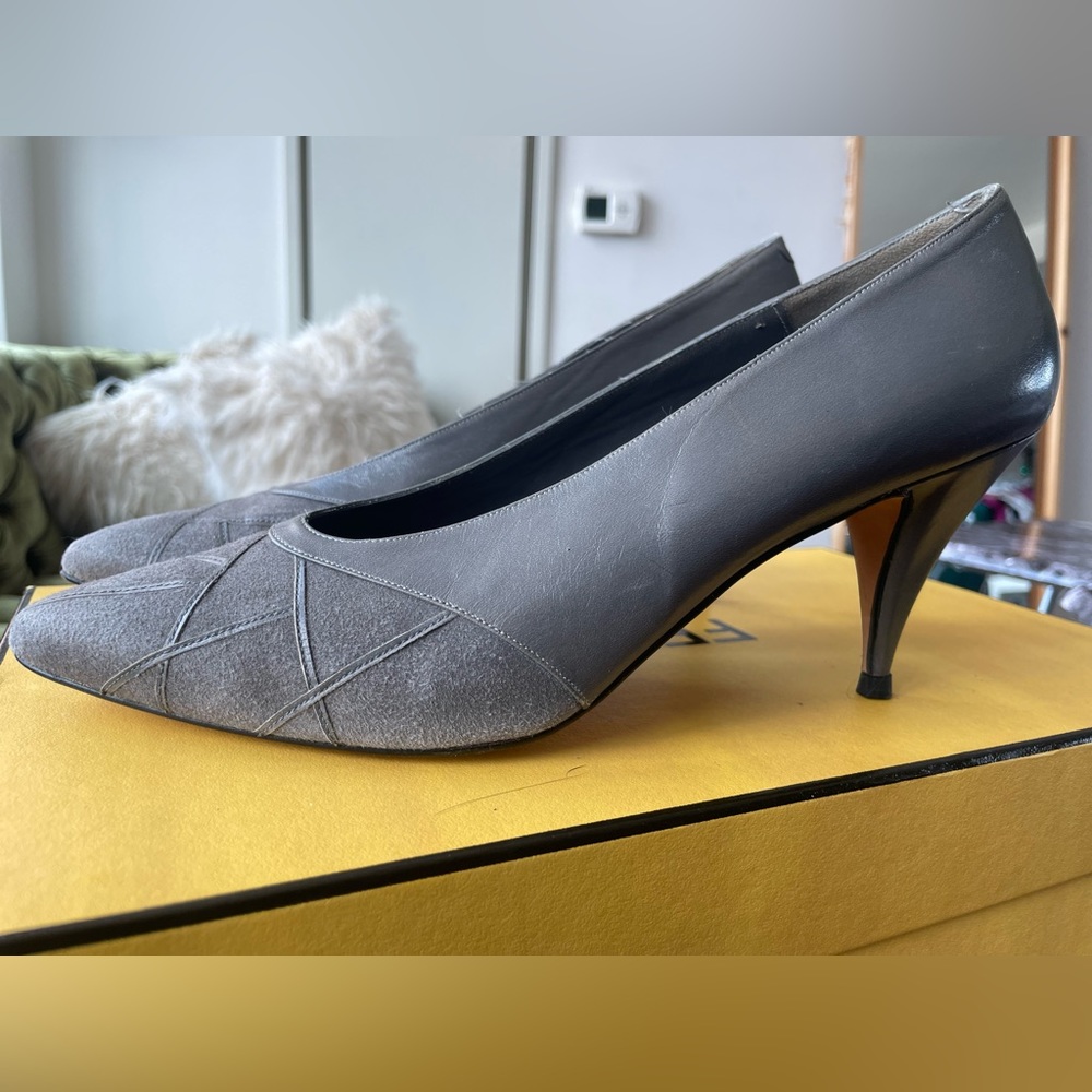 VINTAGE ROBERTINA HANDMADE LEATHER HEELS - Picture 5 of 13